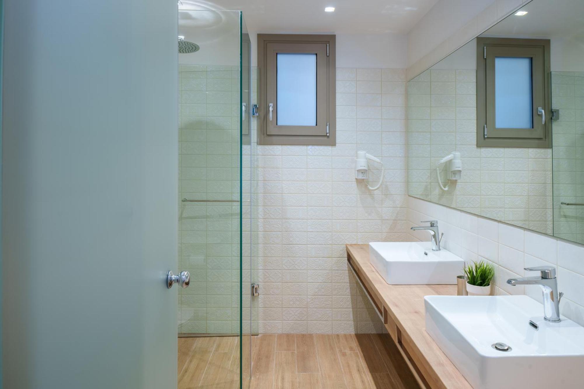 Notos Boutique Apartments Heraklion  ภายนอก รูปภาพ